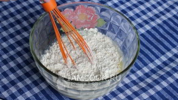 ШАГ 5. маффины с черной смородиной