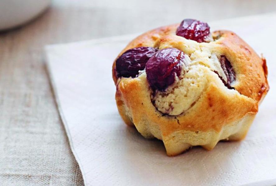 Маффины с голубым сыром и виноградом