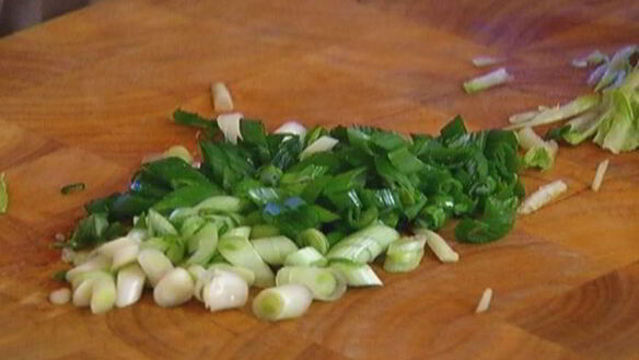 ШАГ 3. маффины с кабачком, фетой и зеленым луком