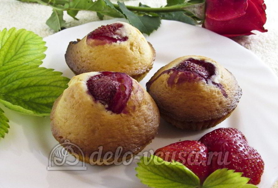Маффины с клубникой