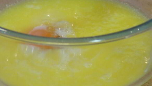 ШАГ 4. маффины с красной смородиной