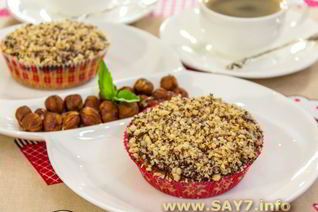 Маффины с курагой, фундуком и морковью