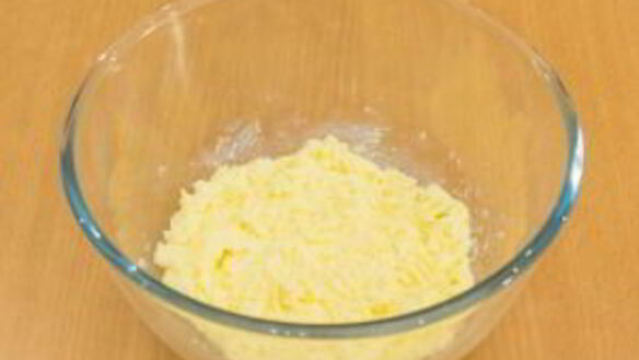 ШАГ 4. маффины с курагой, фундуком и морковью