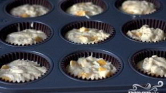 ШАГ 2. маффины с персиками и сливочной глазурью