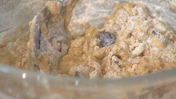 ШАГ 6. маффины с шоколадом и бананами