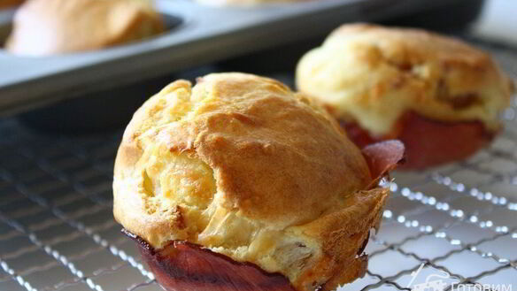 ШАГ 3. маффины с сыром и беконом