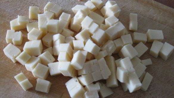 ШАГ 2. маффины с сыром и ветчиной