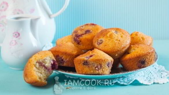 ШАГ 11. маффины с вишней