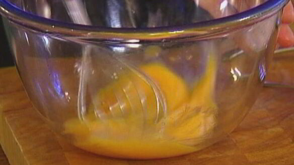 ШАГ 3. медовые маффины с финиками и бананами