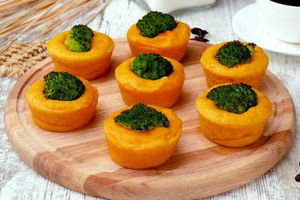 Морковные маффины с брокколи