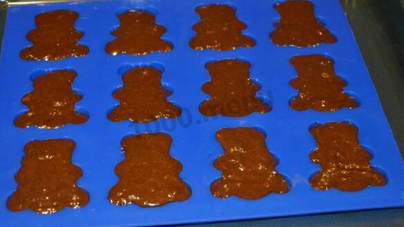 ШАГ 10. шоколадно-банановые маффины мишка барни