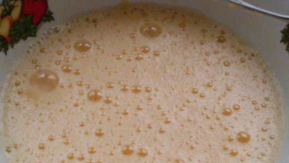 ШАГ 8. шоколадные маффины с конфитюром из смородины