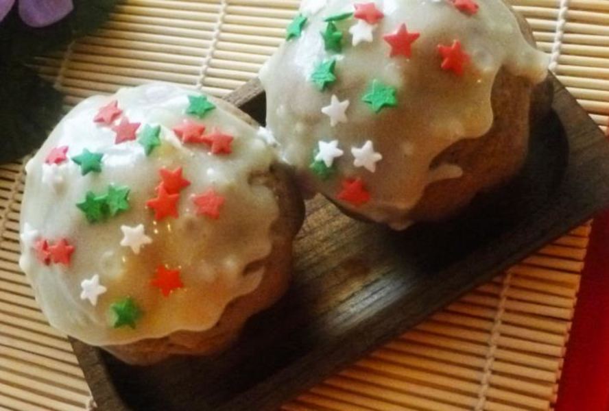 Шоколадные маффины с лимонной глазурью