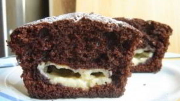 ШАГ 5. шоколадные маффины с заварным кремом