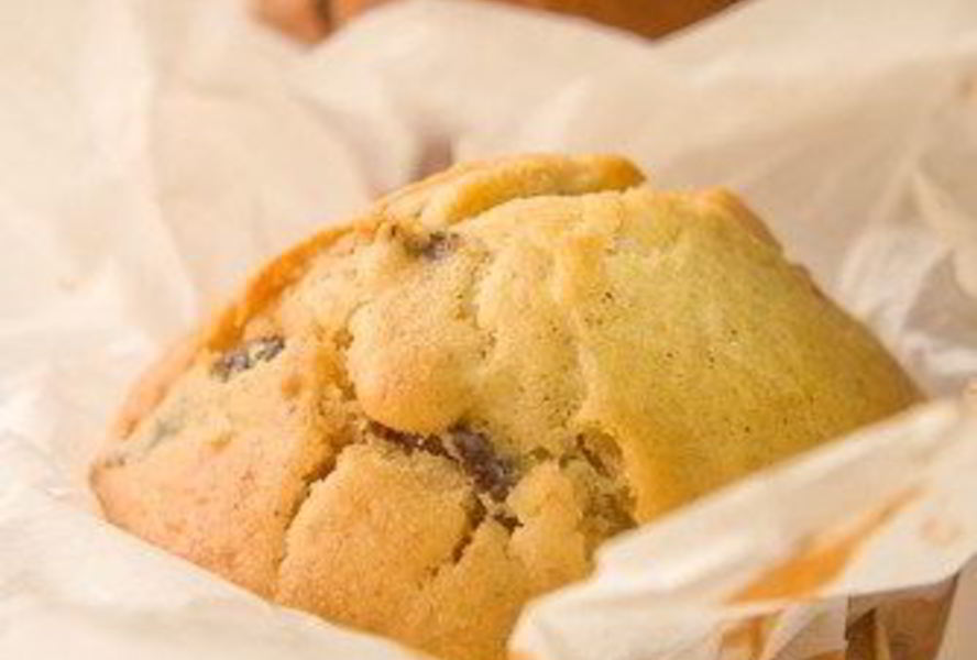 Сладкие маффины с цукини и грецкими орехами