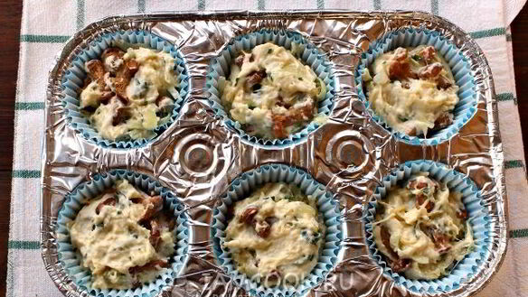 ШАГ 11. закусочные маффины с лисичками