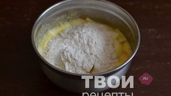 ШАГ 7. манник с яблоками