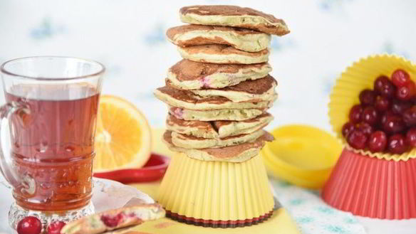 ШАГ 7. апельсиновые оладьи с клюквой