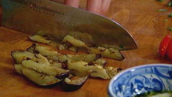 ШАГ 6. башенка из овсяных оладий, баклажана и феты