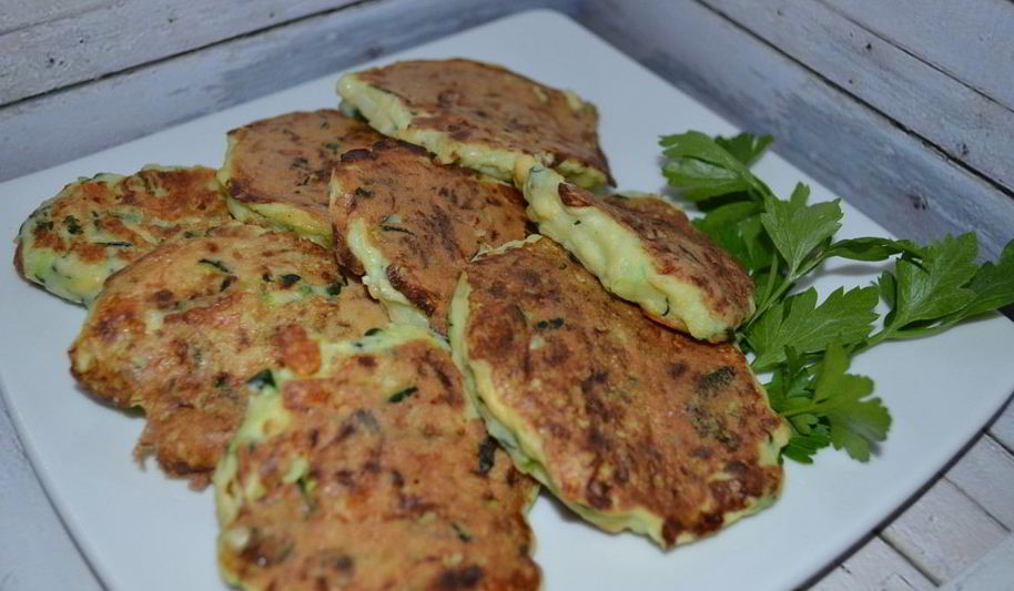 Рецепт кабачковые оладьи с сыром