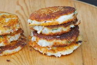 Картофельные оладушки с зеленым луком