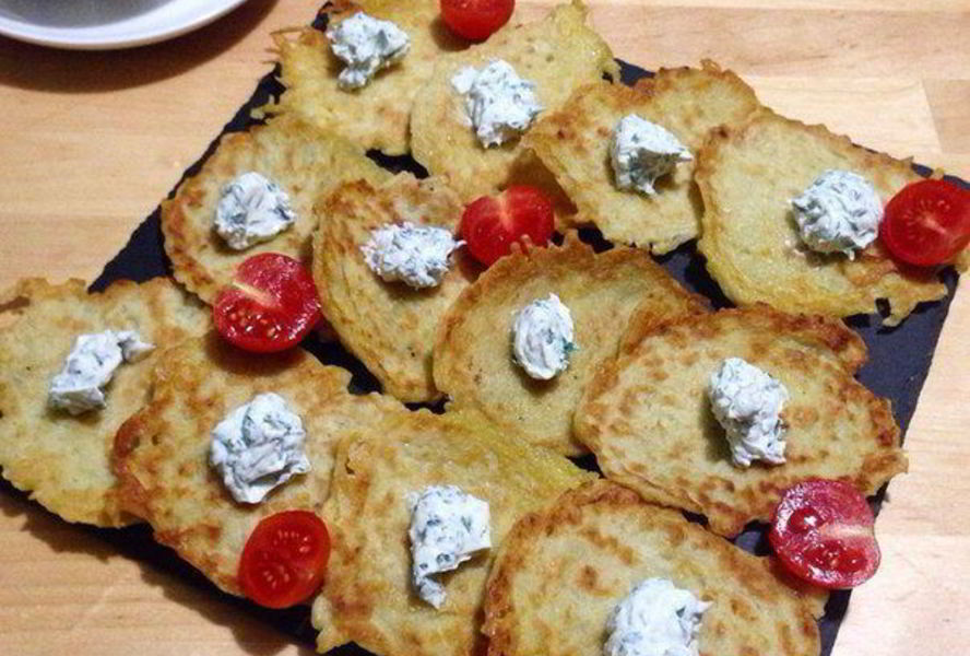 Латкес — картофельные оладьи