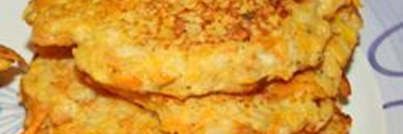 Морковные оладьи с яблоком