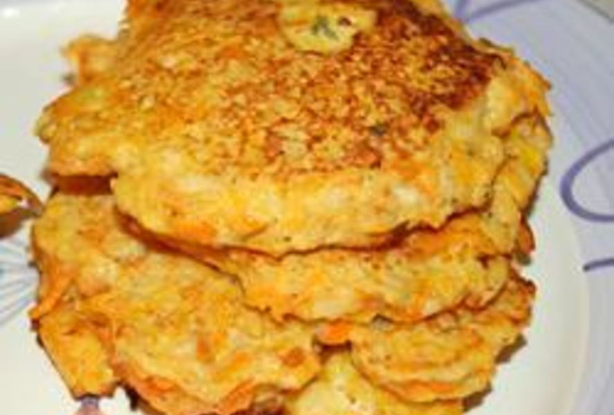 Морковные оладьи с яблоком