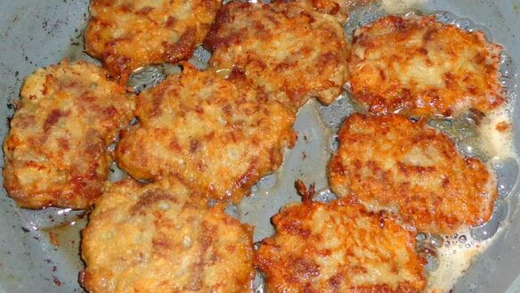 ШАГ 10. мясные оладьи