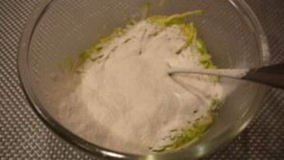 ШАГ 4. оладушки из кабачка