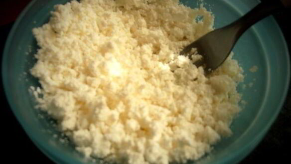 ШАГ 4. оладушки из китайской капусты с брынзой