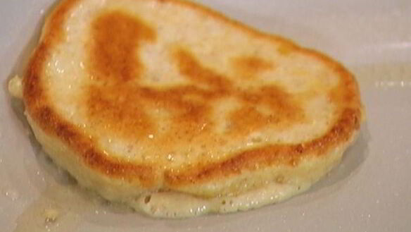 ШАГ 4. оладушки из поленты со сладкой кукурузой и беконом