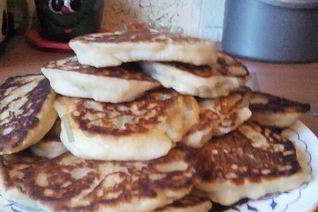 Оладушки пышные без яиц на дрожжах
