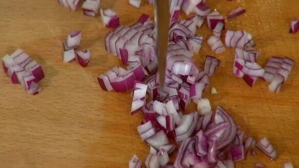 ШАГ 5. оладушки с помидорами и сыром