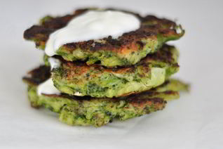 Оладьи из брокколи с сыром