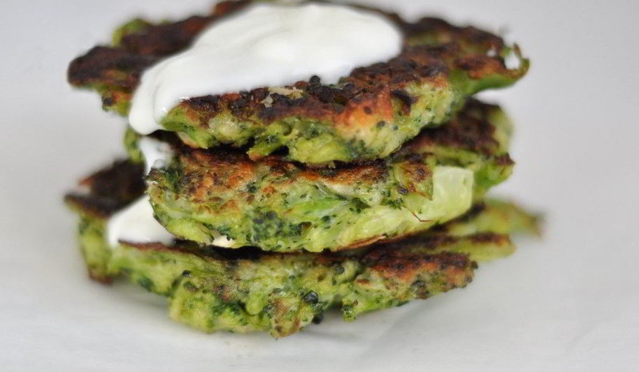 Рецепт оладьи из брокколи с сыром