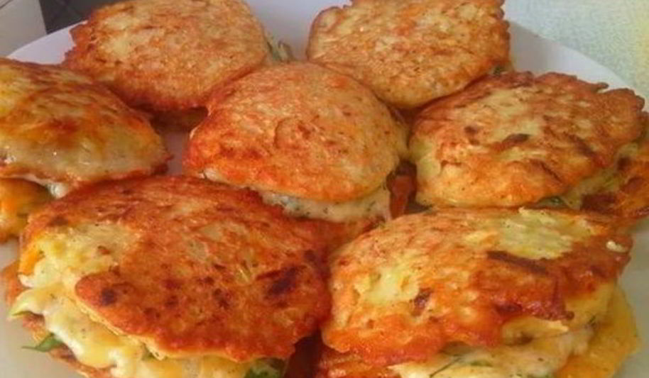 Рецепт оладьи из кабачка с чесноком и сыром