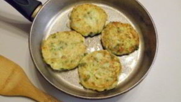 ШАГ 6. оладьи из кабачков с сыром