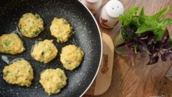 ШАГ 4. оладьи из кабачков с тыквой в духовке