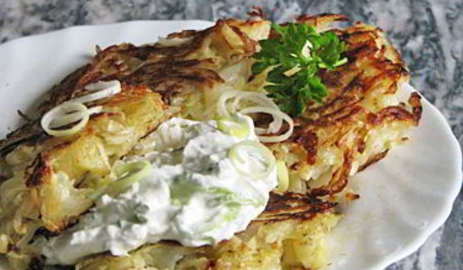 Рецепт оладьи из капусты с луковым творогом