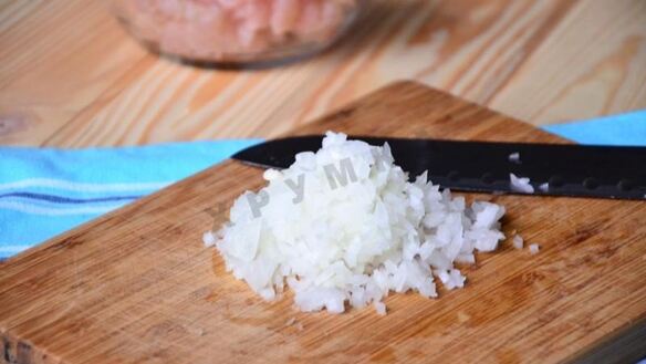 ШАГ 3. оладьи из курицы и кукурузы