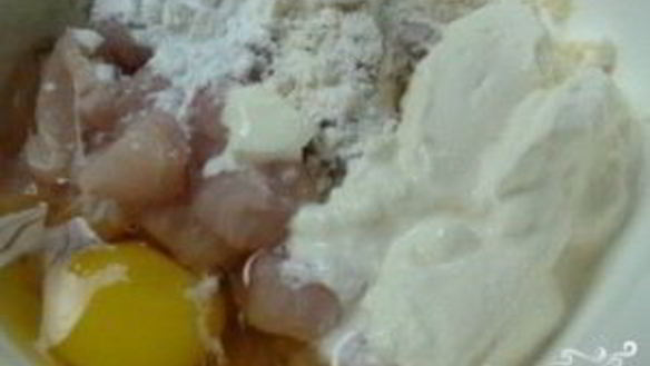 ШАГ 2. оладьи из курицы