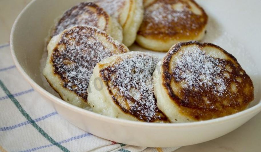 Рецепт оладьи из прокисшего молока пышные на дрожжах