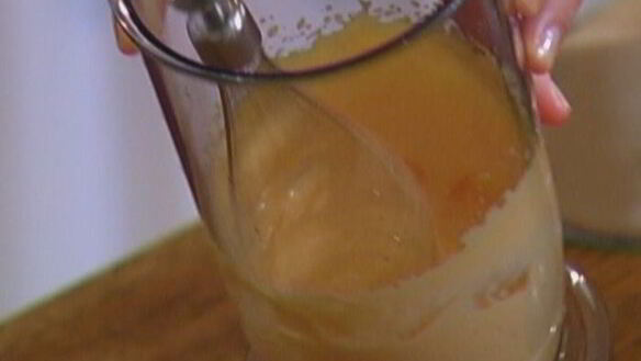 ШАГ 2. оладьи из рикотты с карамелизированной грушей