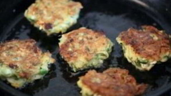 ШАГ 8. оладьи из цуккини