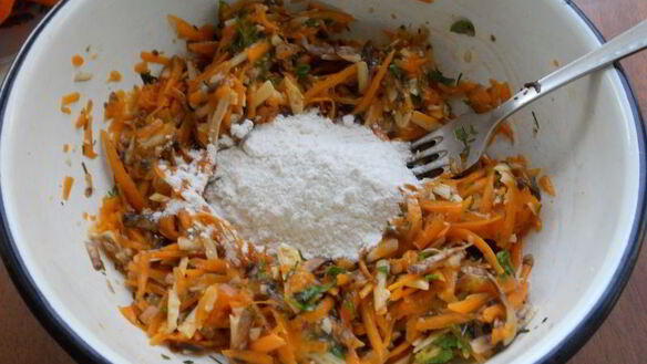 ШАГ 4. оладьи из тыквы с грибами и сыром