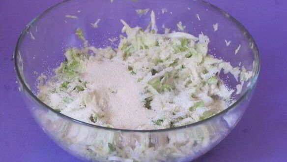 ШАГ 2. оладьи капустные