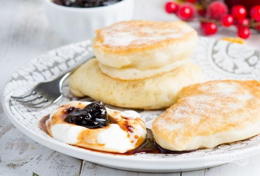 Оладьи на дрожжах на молоке