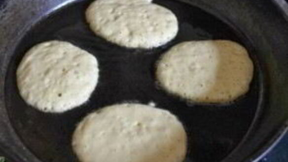 ШАГ 6. оладьи на дрожжах на молоке