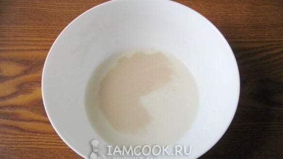 ШАГ 3. оладьи на дрожжах с яблоками